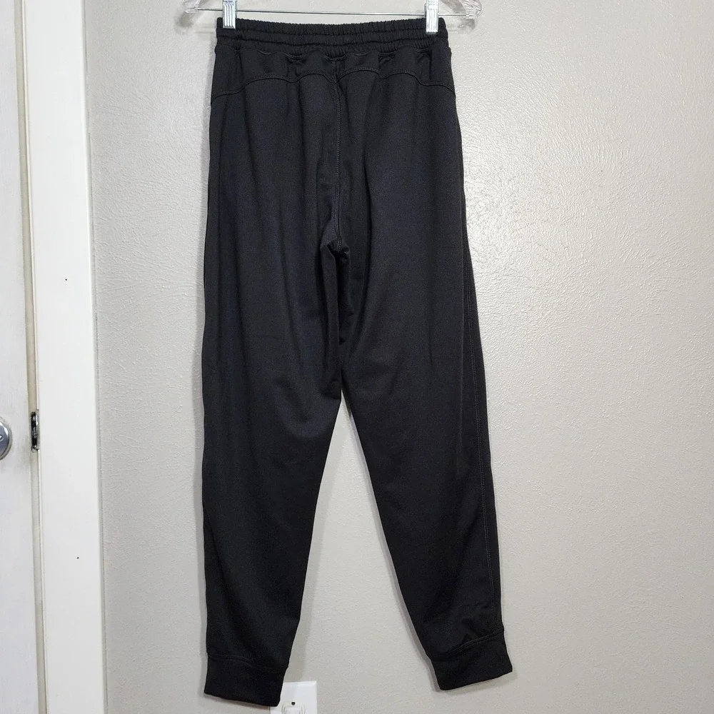 American Eagle Outfitters stay comfortable